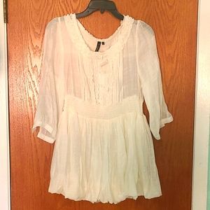 Size Large White top